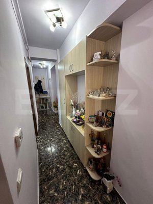 Apartament cu 2 camere decomandat, balcon, etaj 2/5, parcare, zona Petrom  - imagine 7