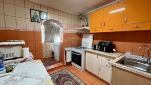 Apartament cu 3 camere de vânzare în zona Calarasi 4 Braila - imagine 6