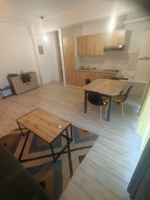 In Bloc Nou,Cu Centrala și Loc Parcare Privat,Etaj 1, Mobilat Frumos,340 E - imagine 5