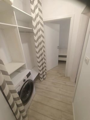 In Bloc Nou,Cu Centrala și Loc Parcare Privat,Etaj 1, Mobilat Frumos,340 E - imagine 6