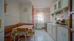 Apartament cu 3 camere de vânzare în zona Bartolomeu - imagine 8