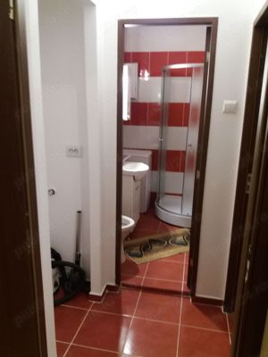 Închiriez o camera la un apartament cu 3 camere. - imagine 5 Închiriez o camera la un apartament cu 3 camere. - imagine 5