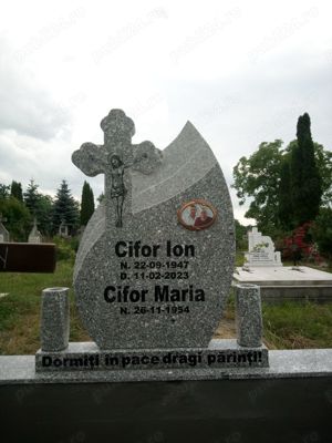 Cavou, Criptă, Borduri beton armat.Monumente Marmură sau granit  - imagine 4