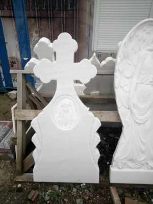 Cavou, Criptă, Borduri beton armat.Monumente Marmură sau granit  - imagine 5