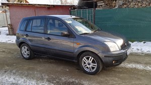 Ford Fusion 1.6 benzina Euro 4 - imagine 3 Ford Fusion 1.6 benzina Euro 4 - imagine 3