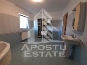 Apartament 3 camere la casa, centrala proprie, spatios, Dumbravita - imagine 9