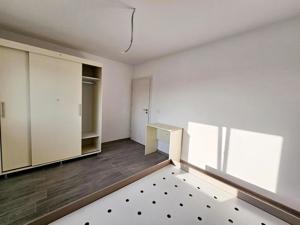 Apartament 3 Camere, Giarmata Vii - imagine 9