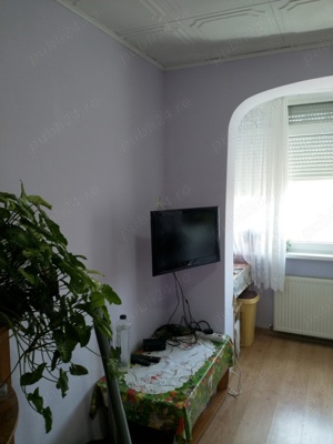 Apartament 3 camere, semidecomandat,etaj4 - imagine 9