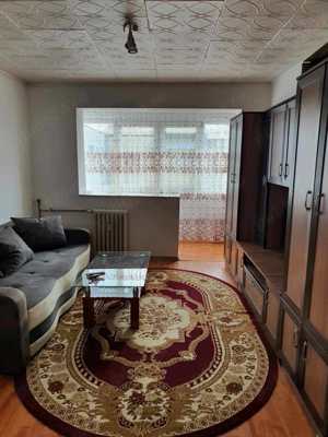 Inchiriez apartament 2 camere. Zona Cet - imagine 2