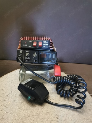 vând stație de emisie recepție și amplificator în perfecta stare de funcționare  - imagine 2