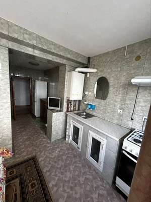 Apartament cu 3 camere. - imagine 3