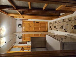 Închiriez garsoniera transformata in 2 camere , zona Sărari, lângă Liceul Henri Coandă! - imagine 6