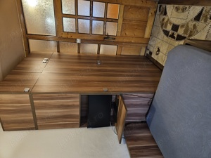Închiriez garsoniera transformata in 2 camere , zona Sărari, lângă Liceul Henri Coandă! - imagine 3