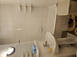Închiriez garsoniera transformata in 2 camere , zona Sărari, lângă Liceul Henri Coandă! - imagine 8