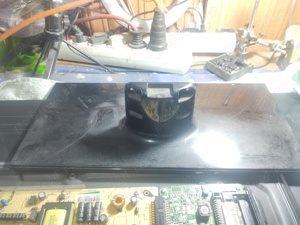 talpa picior vestel de pe tv Daewoo ets32v3b - imagine 3