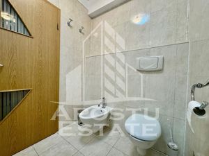 Apartament 3 camere, zona centrala - imagine 12