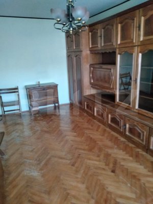 Apartament de inchiriat,3 camere,70mp,etaj 2,zona Stefan cel Mare - imagine 3