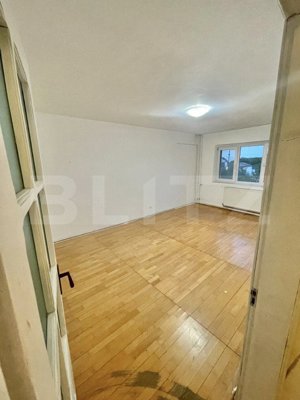 Apartament cu 3 camere, etaj 2, Zona Lipovei  - imagine 3