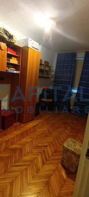 Apartament de vanzare in Turda, 4 camere, Micro 2,Calea Victoriei, etaj 4.  - imagine 5