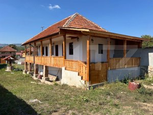 Casa plan parter, 109mp, 4000mp teren, zona Stanesti 