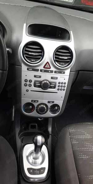 Opel Corsa Automat 2012 - imagine 3