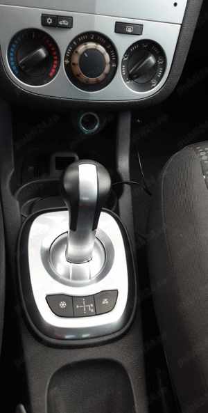 Opel Corsa Automat 2012 - imagine 2