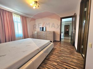 Apartament cu 4 camere in vila, Ovidiu Sud zona Faleza - imagine 8