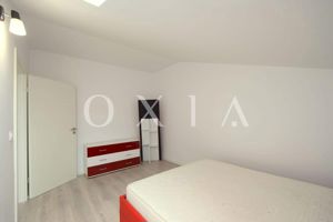 AX923 Giroc-Esso, Apartament Pe Doua Nivele - imagine 8