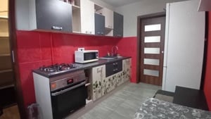 Apartament 3 camere, Centrala pe gaz, decomandat, de inchiriat in zona Aradul Nou