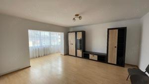 Apartament spatios 1 camera 44 mp zona Steaua,  5 minute de Shopping City - imagine 3