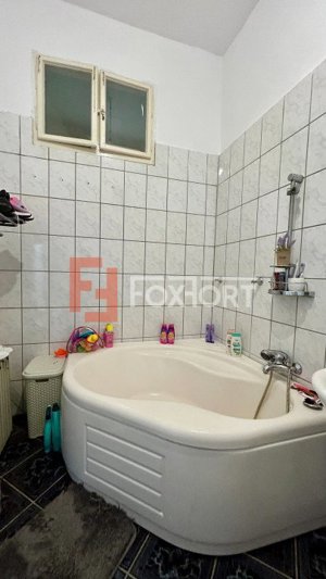 Apartament spatios cu 2 camere la curte comuna, zona Iosefin - imagine 18