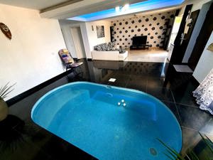 VIla moderna Vila 4 camere S+P+2E, 351 mp, 963 mp teren cu piscina sauna si jacuzzi. - imagine 3