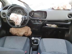 Dezmembrez / dezmembrari piese auto Toyota Yaris KSP130 motor 1.0B 1KR-FE an 2015 - imagine 5