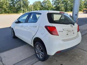 Dezmembrez / dezmembrari piese auto Toyota Yaris KSP130 motor 1.0B 1KR-FE an 2015 - imagine 3