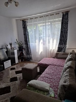 Apartament cu 4 camere, semidecomandat, 62 mp, zona Dacia