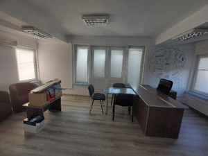 Casa de Cultura, spatiu ideal birouri, 90 mp., 4 camere - imagine 3