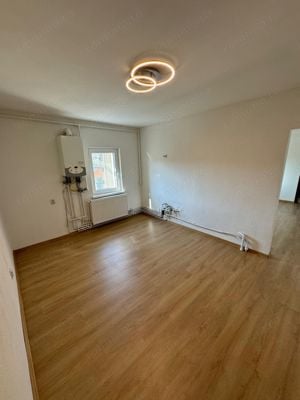 De vanzare apartament 2 camere Zona Soarelui - imagine 7