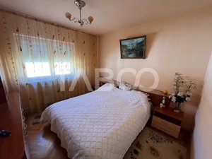 Apartament 3 camere decomandate si 2 balcoane zona Strand Sibiu - imagine 6