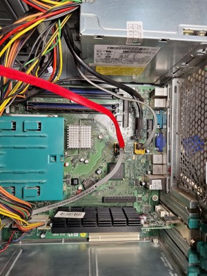 PC Fujitsu Esprimo QuadCore Q9400, SSD - imagine 2