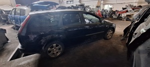 Dezmembram Ford Focus 2 Combi - imagine 4