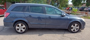 Dezmembram Opel Astra H combi - imagine 4