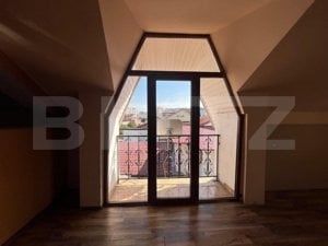 Casa cu 7 dormitoare, în regim P+E+M, 300 mp și 250 mp curte, în zona centrală - imagine 6