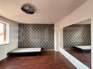 Casa cu 7 dormitoare, în regim P+E+M, 300 mp și 250 mp curte, în zona centrală - imagine 12