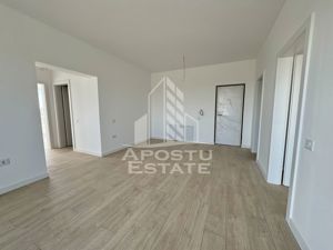 Apartament cu 3 camere si 2 bai,dressing, bloc cu lift la asfalt Giroc - imagine 4