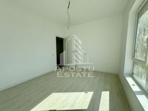 Apartament cu 3 camere si 2 bai,dressing, bloc cu lift la asfalt Giroc - imagine 14