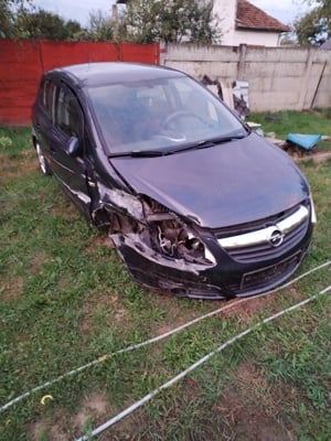 Opel corsa D 1.3 tdci 2008 avariata sau dezmembeez - imagine 4