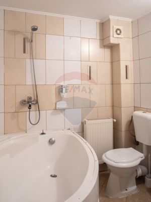 Vilă cu 8 camere de vânzare în zona Zamora | Pensiune | Regim hotelier - imagine 15