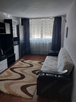 Inchiriez apartament 2 camere, zona ultracentrala, etaj 1. - imagine 2