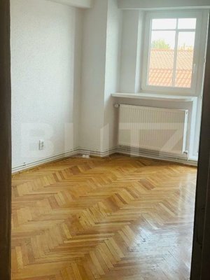 Apartament de 3 camere, 87 mp, ultracentral – pet-friendly, ideal pentru firme - imagine 3