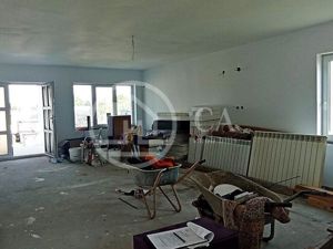 Casa de vanzare cu 4 camere in zona Santandrei, Oradea - imagine 5